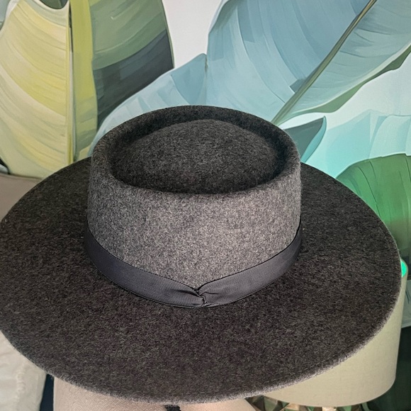 Nine West Grey 100% Wool Wide Brim Hat w/ Ribbon Detail, One Size, NWOT - Picture 1 of 11